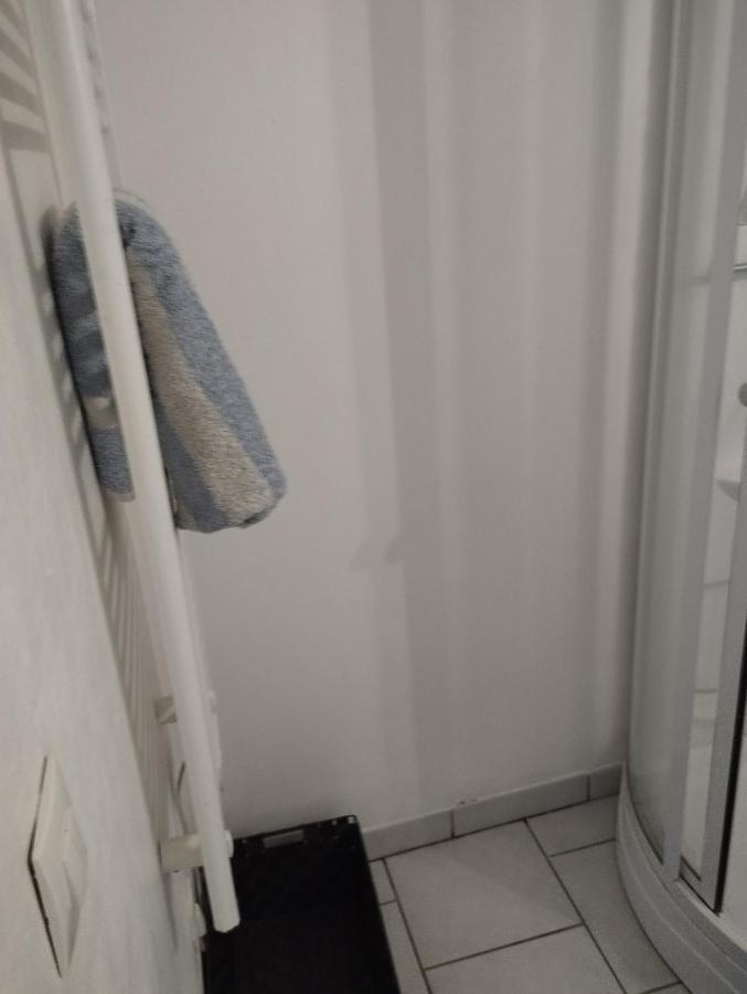 Charmant Studio Canape Lit Netflix Prime Video Dazn Wifi Le Havre Exterior foto